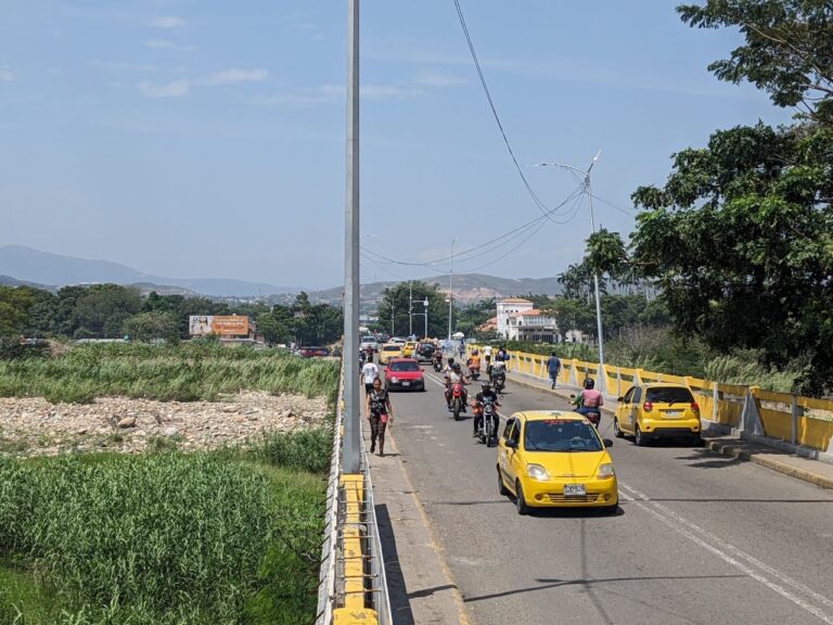 A 12 meses del retorno de vehículos a los puentes aún persisten limitaciones en el horario