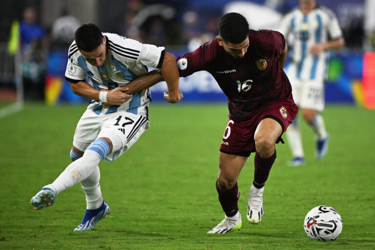 Venezuela sacó un empate ante Argentina