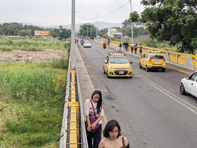 Cielo encapotado con leves precipitaciones en frontera