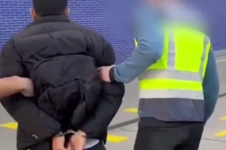 En España detienen al hermano del Niño Guerrero