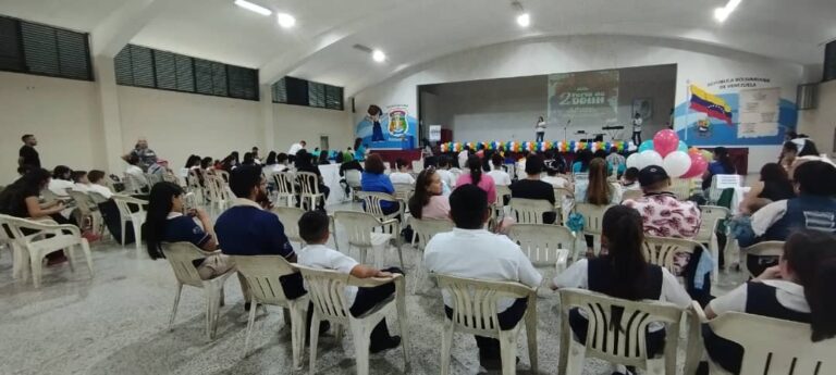 Con la participación de 8 instituciones educativas FundaRedes realizó II Feria de DDHH