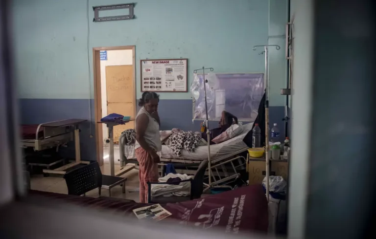 Más del 90% de venezolanos no tiene para adquirir un seguro de salud