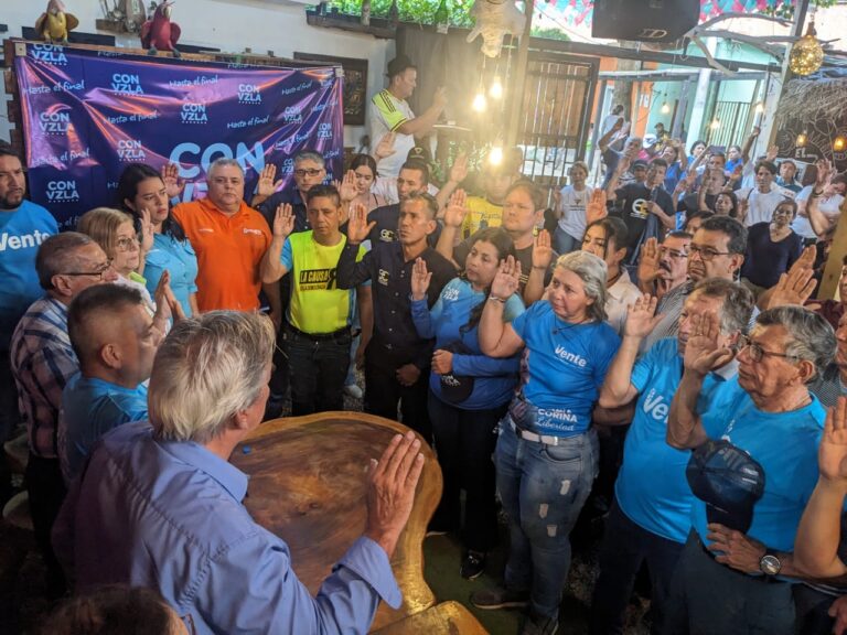 Juramentado Comando Con Vzla en San Antonio