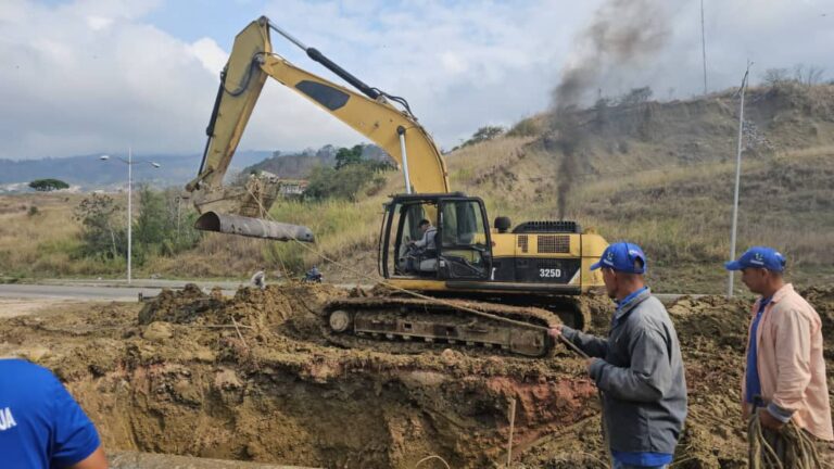 Avanza en 50 % recuperación de la afectación en tubería ubicada en Boca de Caneyes