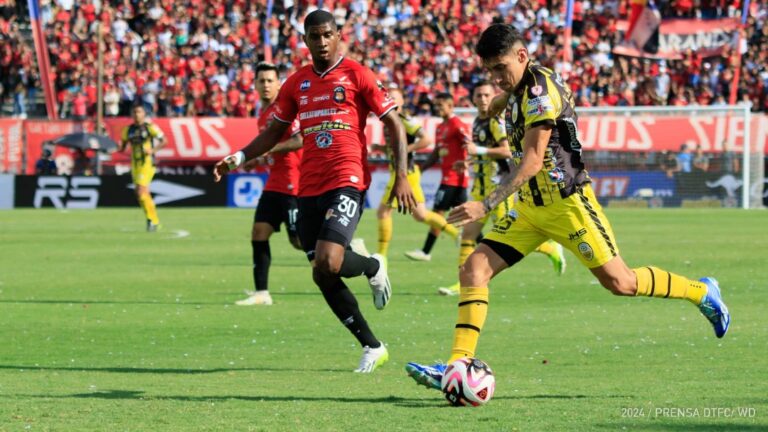 Puerto Cabello líder solitario; Táchira y UCV le secundan