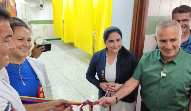 Reinauguran Sala de Emergencia de Centro Diagnóstico Integral Simón Bolívar