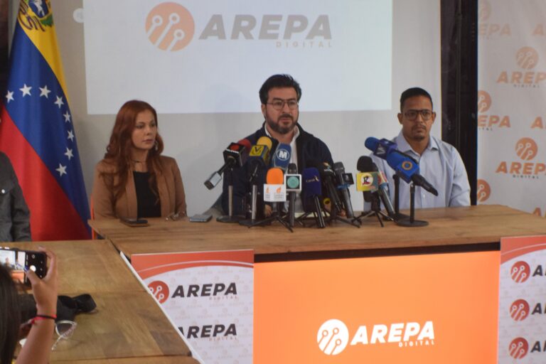 Daniel Ceballos aplaza su inscripción a elecciones presidenciales