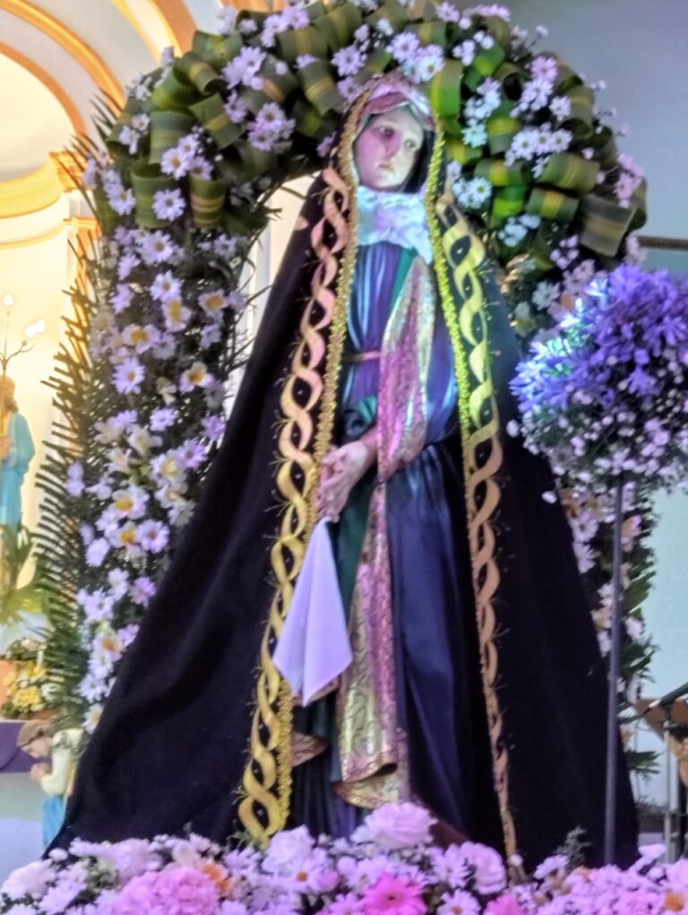 Viernes de Dolores: Puerta de la Semana Santa