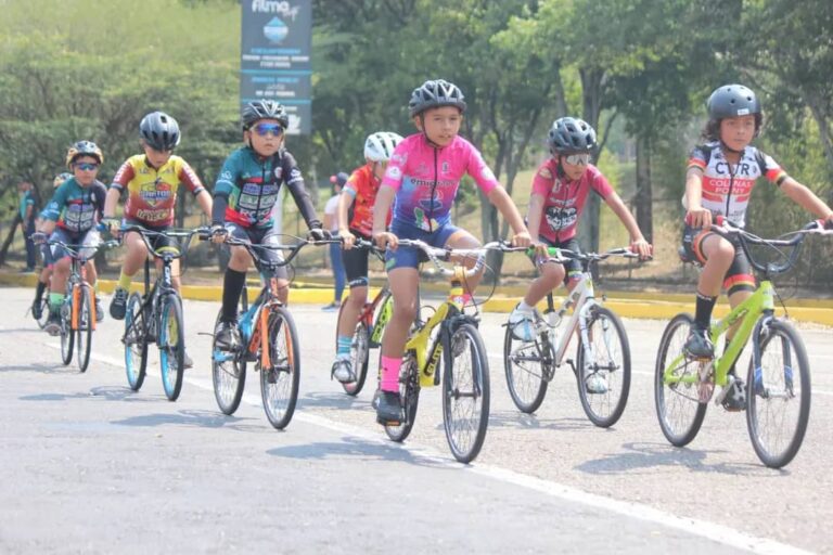 Escuela de ciclismo “Santos Bermúdez” celebro su X Aniversario