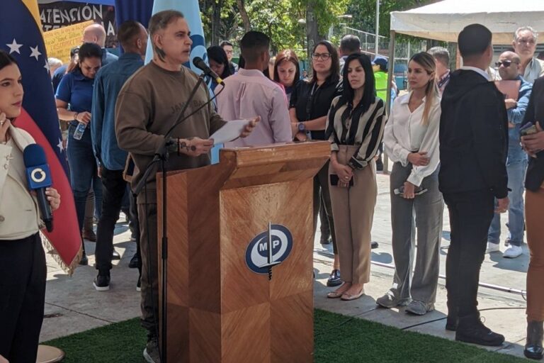 Fiscal impulsa proyecto para sancionar con multas y prisión el maltrato animal