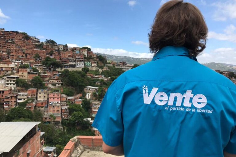 Vente denuncia la detención de dos colaboradores y exige conocer su paradero