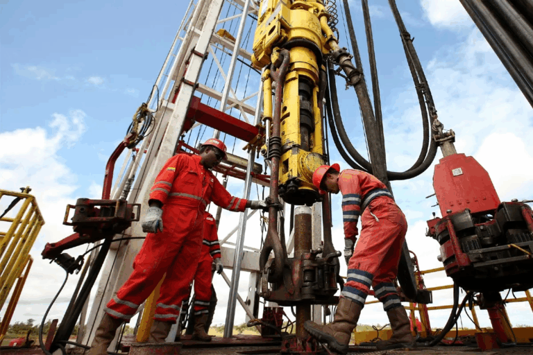 Producción de petróleo sube 4% en febrero 