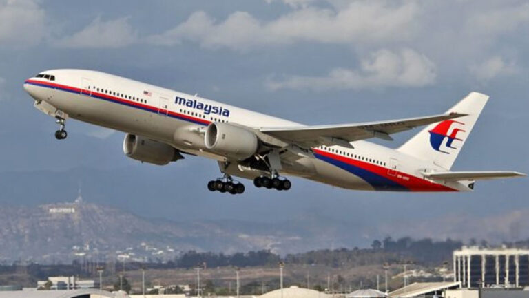 ¿Qué sucedió con el Malaysia Airlaines MH370?