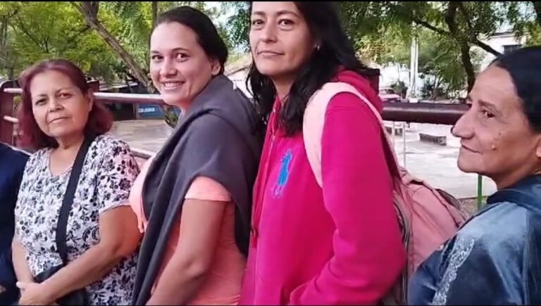 «Nuestros bolsillos no dan para más»: Madres ureñenses claman por la reactivación del transporte escolar