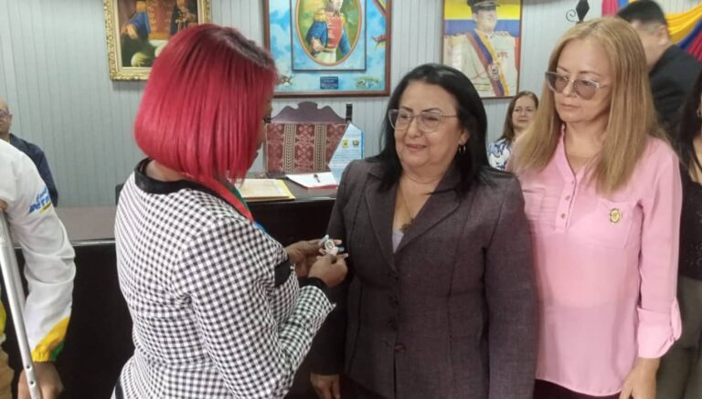 Sesión Especial para homenajear a mujeres en Cárdenas