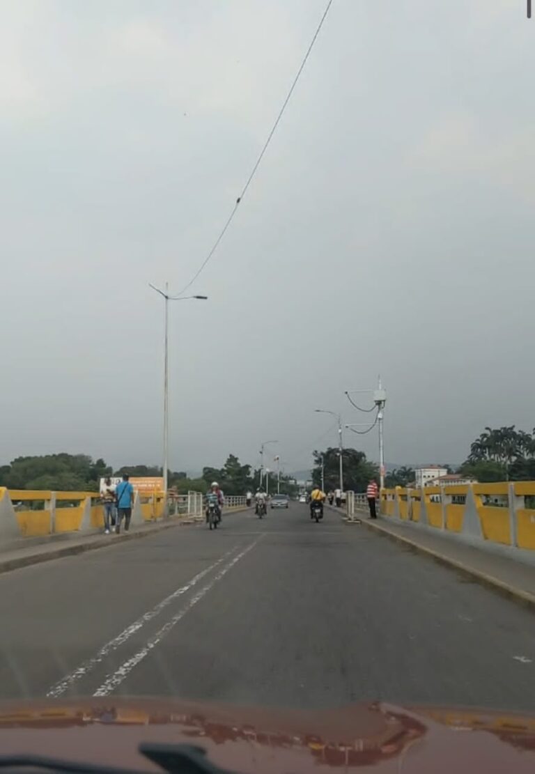 Sin inconvenientes el paso por el puente Simón Bolívar