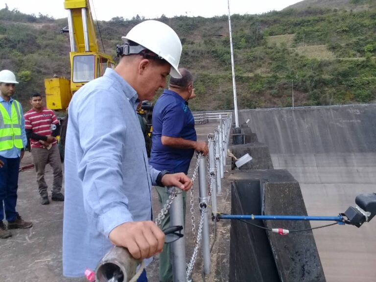 Nuevo Ministro de Energía Eléctrica evaluó funcionamiento de Planta La Vueltosa