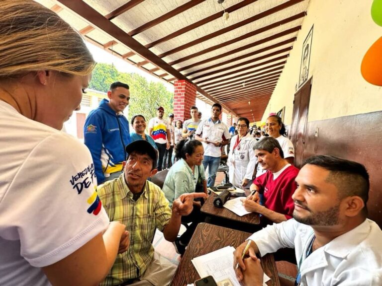 Movimiento Cristiano Venezolanos de Fe beneficiado con Jornada Médico Integral de la Fundación de la Familia Tachirense