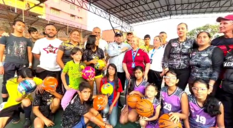 Rehabilitan 11 canchas deportivas en SC