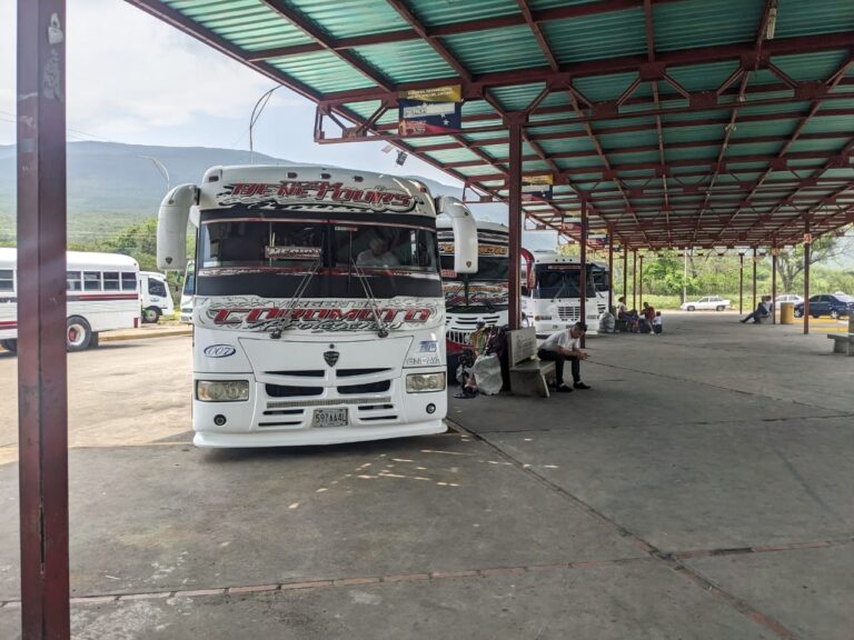 “Tampoco saldrán encavas”: Suspendido el servicio interurbano en frontera