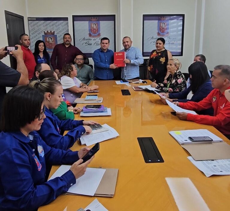 Memoria y Cuenta del año 2023 entregó alcaldía de SC al Concejo Municipal