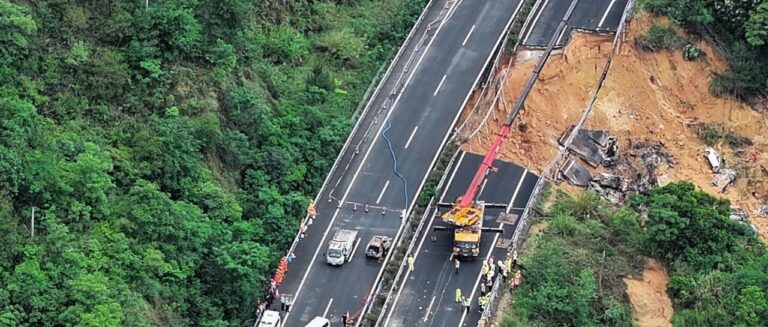 Hundimiento de una carretera en el sur de China causa al menos 24 muertos y 30 heridos