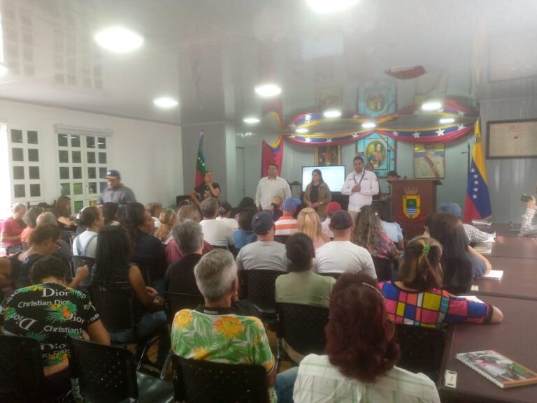 Firman en Cárdenas convenios para ejecución de proyectos del Poder Popular