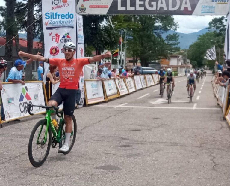 Lotero campeón del Gran Tour Andina