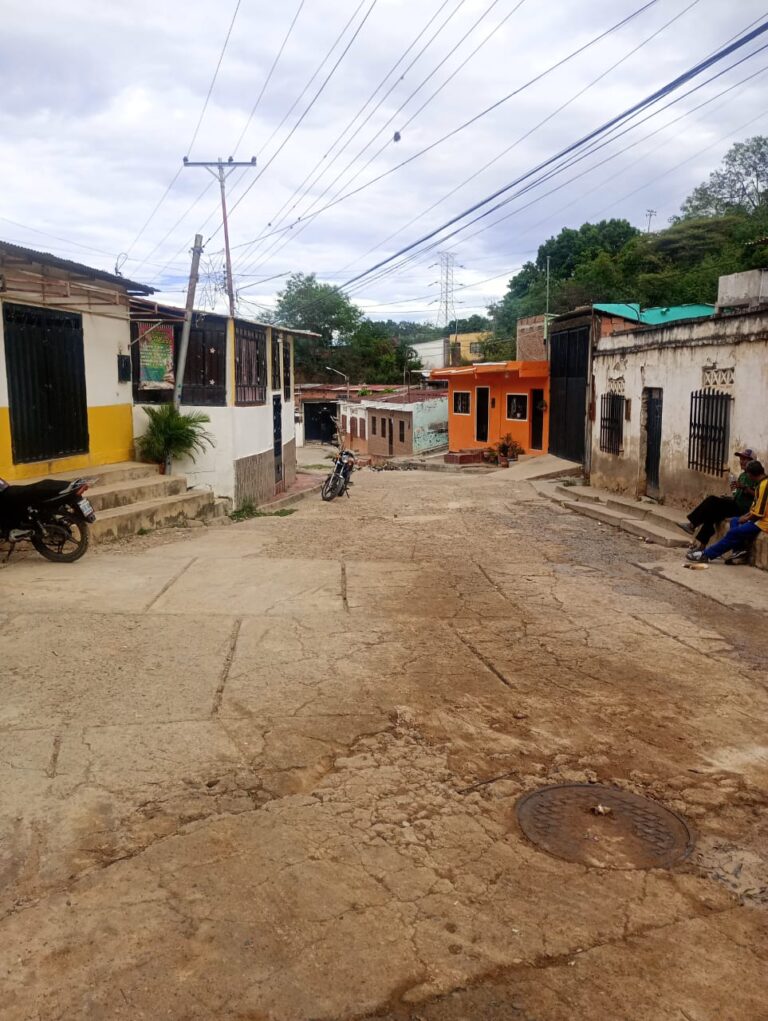 Más de 10 días sin luz en el sector fronterizo JJ Mora