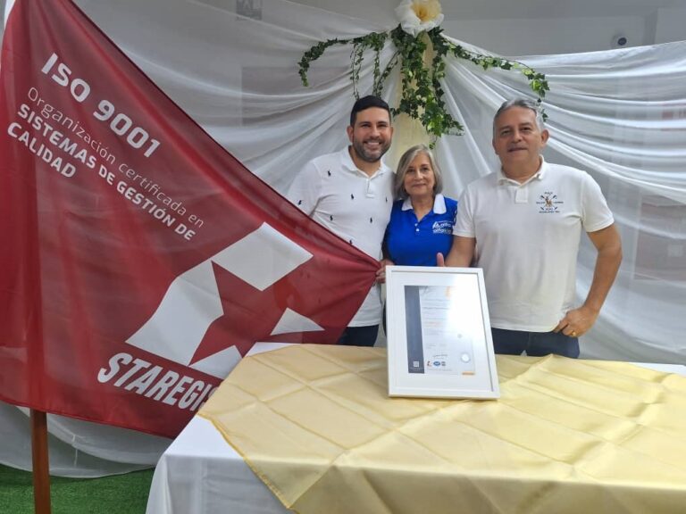 Certificado internacional en atención de calidad recibe laboratorio tachirense