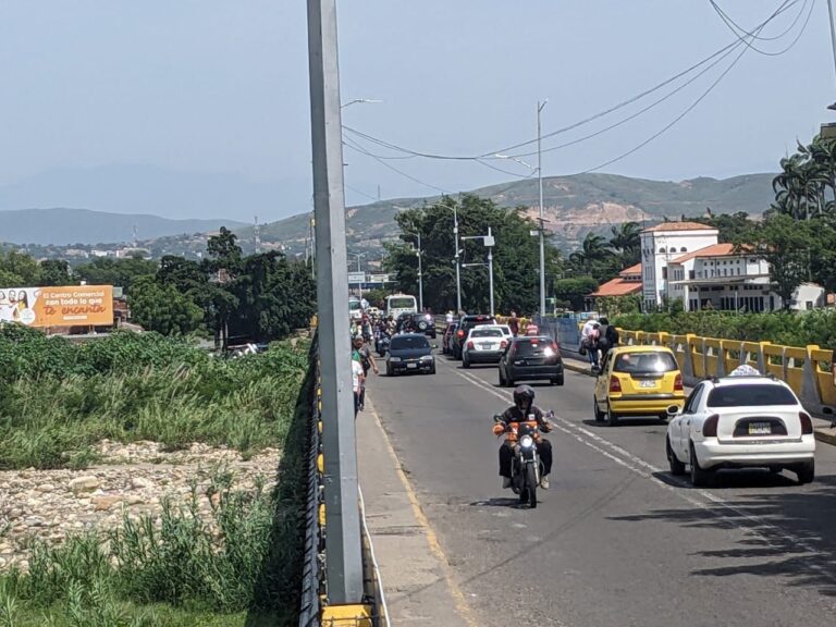 Martes de gran movimiento en la frontera colombo-venezolana