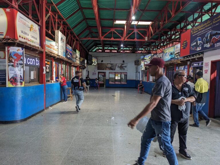 Gran preocupación por reinante desolación en el terminal de la frontera