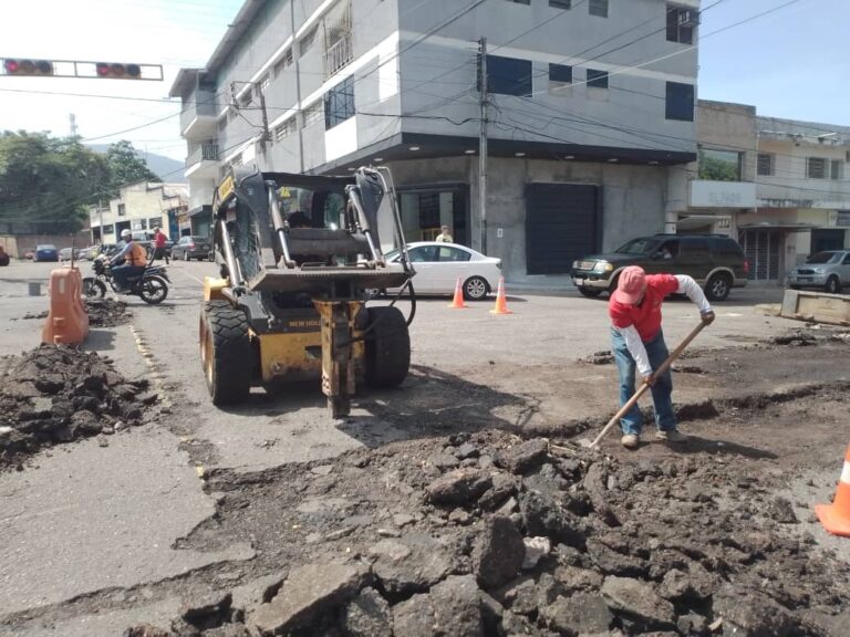 Paso restringido en el sector Plaza Miranda de La Concordia