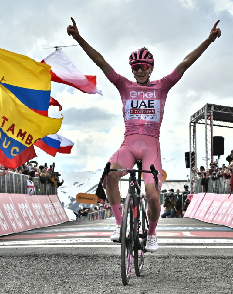 Pogacar se exhibe en la etapa reina