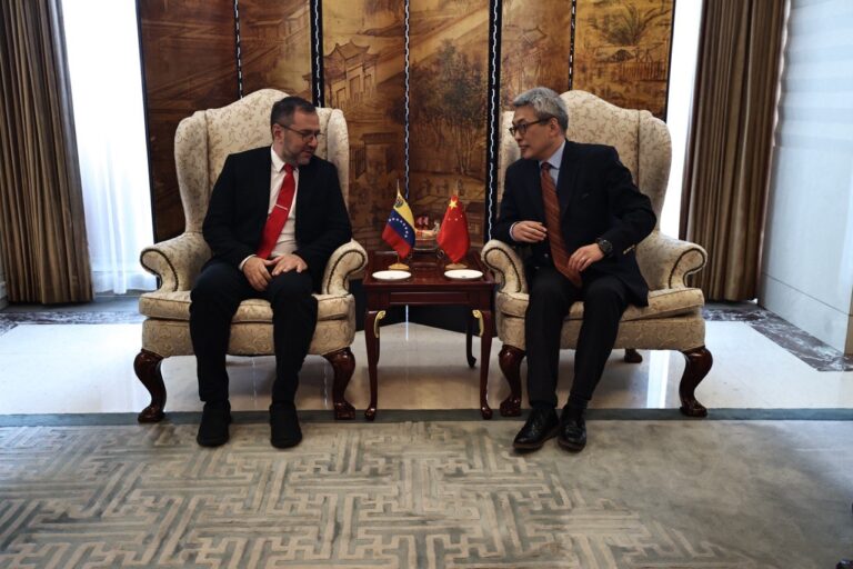 Canciller de Venezuela, Yván Gil, llega a China para evaluar acuerdos bilaterales