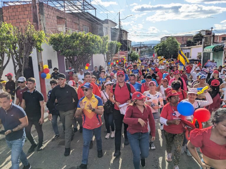 El oficialismo marchó en frontera