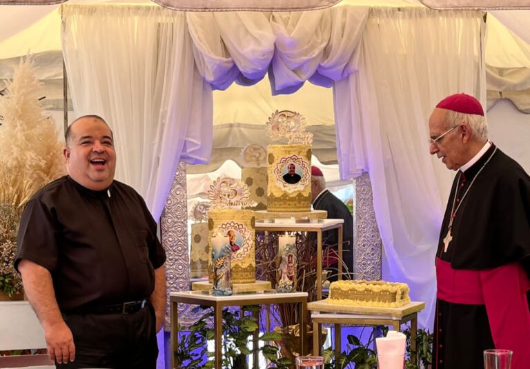 Comprometidos con el pueblo de Dios