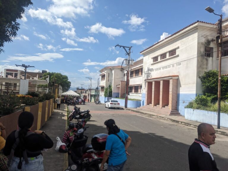 Así transcurre la tarde en los centros habilitados en frontera para el Simulacro