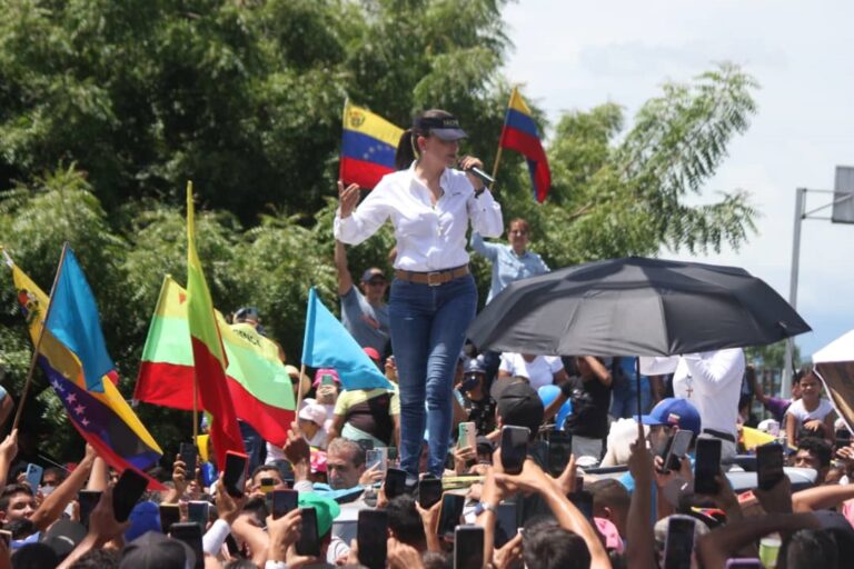 “Formen los comanditos” pidió MCM