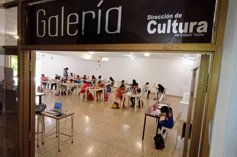 Dirección de Cultura organiza “Pintar un Mundo de Color”