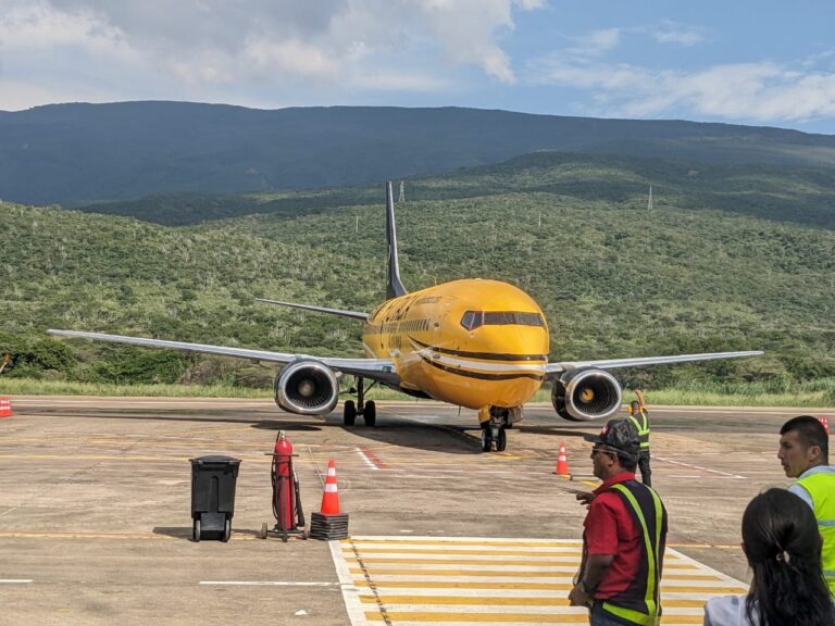 Rutaca estrenó su frecuencia Caracas-San Antonio La ruta Porlamar-San Antonio está paralizada hasta el 16 de junio