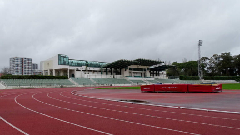 Seis heridos graves por la caída de una grada en el Estadio Universitario de Lisboa