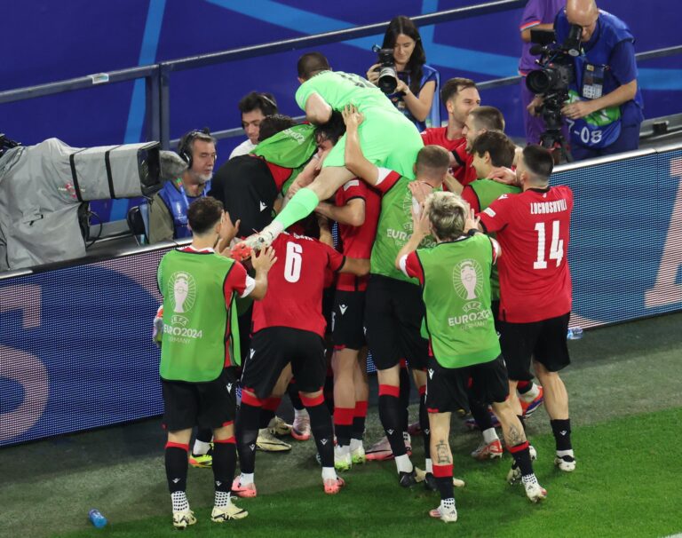 Georgia sorprende al mundo y avanza a octavos de final en la Euro 2024