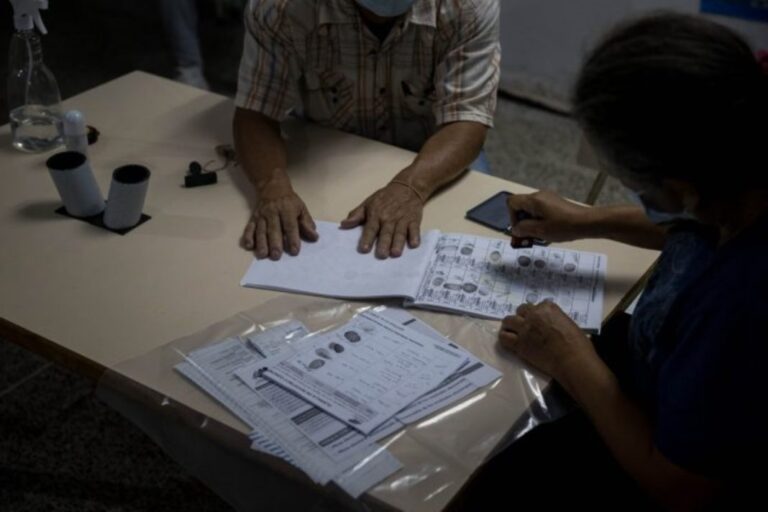 Múltiples trabas impiden a miembros de mesa tener sus credenciales para el 28 Jul