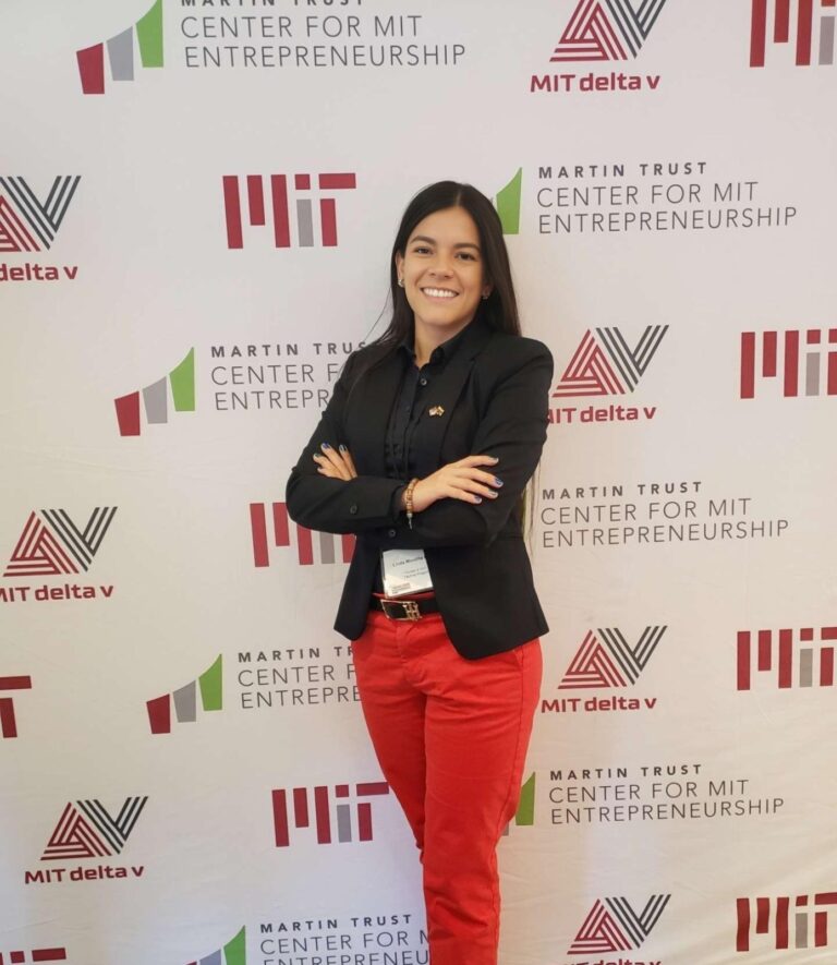 Linda Montilla representó al Táchira en evento de emprendedores del MIT