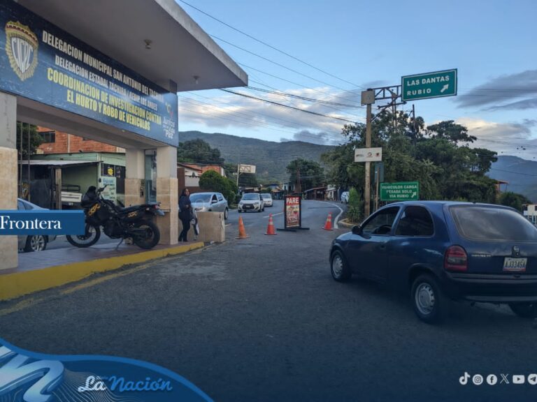 Cerrado el paso por vía principal que conecta a San Antonio con San Cristóbal