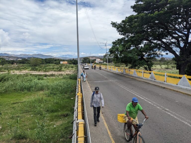 Poco dinamismo en el puente Simón Bolívar