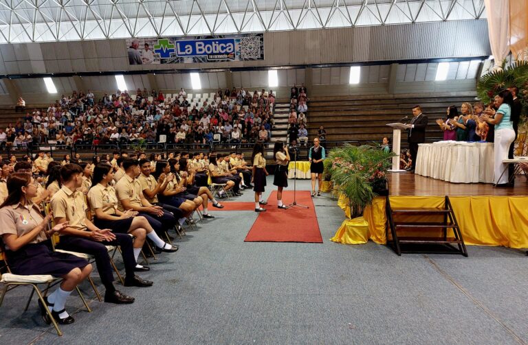“Los recibe un futuro donde serán bienvenidos”
