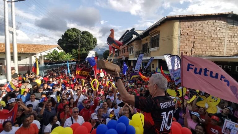 “Roncaron los motores en Rubio”: Bernal