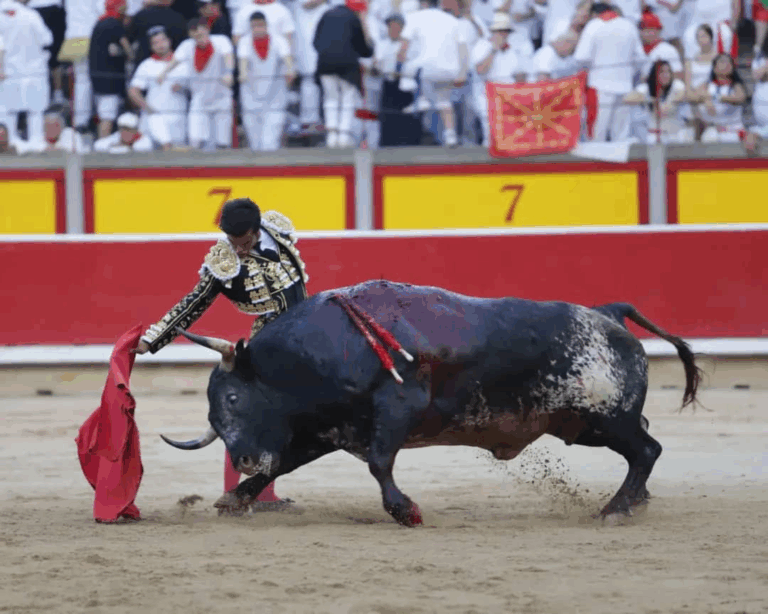 Jesús Enrique Colombo hace historia en Pamplona
